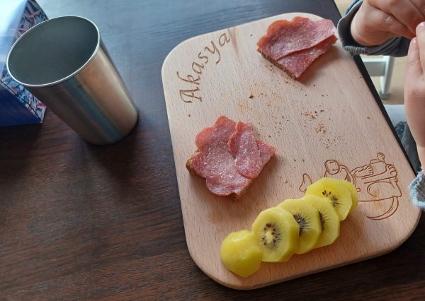 Buche Frühstücksbrett mit individueller Gravur in 4 Ausführungen